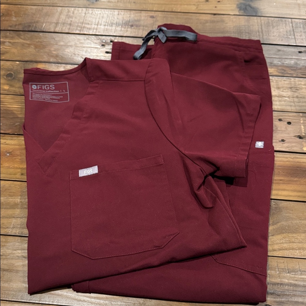 Scrub set by FIGS in Burgundy